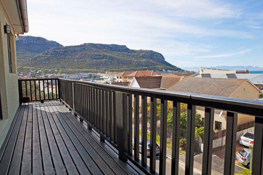 8 Bedroom Property for Sale in Fish Hoek Western Cape
